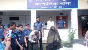 কাপাসিয়ায় জাল টাকা ও সরঞ্জামসহ দুই বিদেশী নাগরিক গ্রেফতার।