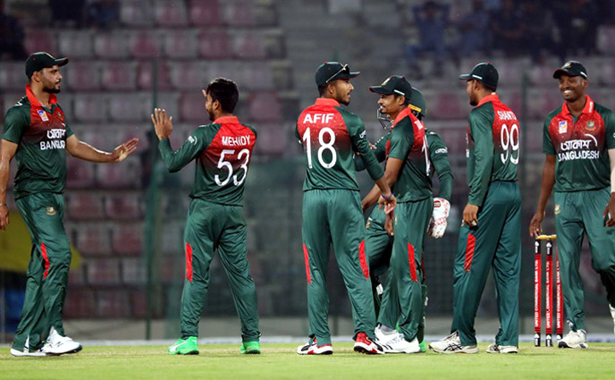 লেজের দাপটে বাংলাদেশকে ভয় দেখাল জিম্বাবুয়ে