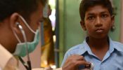বাংলাদেশে করোনা রোগীদের সেবাদানকারী ডাক্তার, নার্স ও স্বাস্থ্য কর্মীদের প্রণোদনা দেবে সরকার
