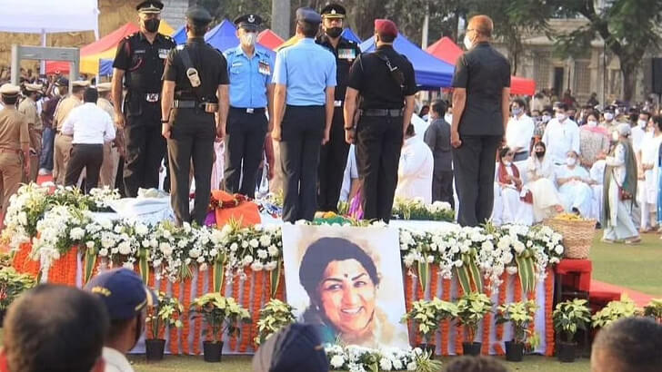 রাষ্ট্রীয় মর্যাদায় সুরসম্রাজ্ঞী লতা মঙ্গেশকর এর শেষকৃত্য সম্পন্ন